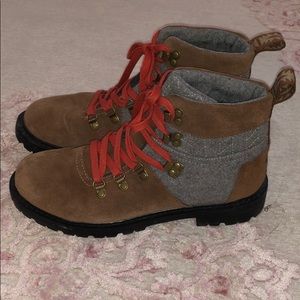 TOMS boots
